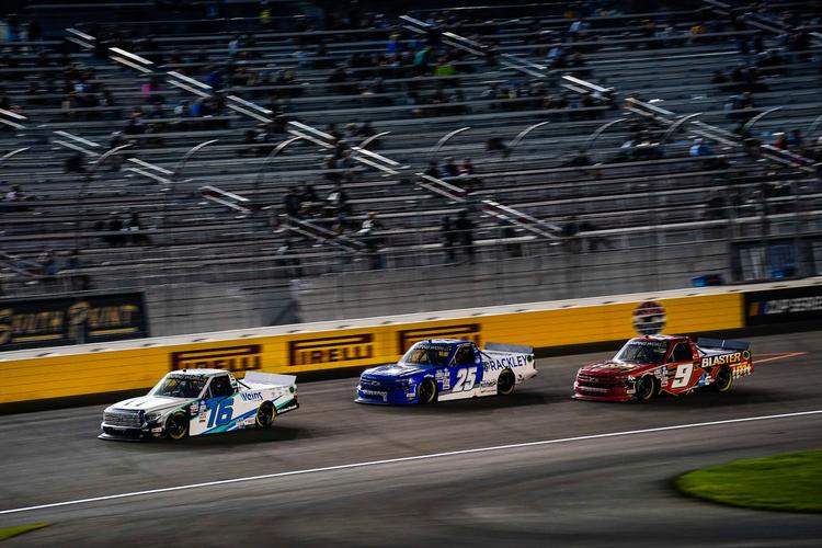 Hill Scores 13th Top-10 Finish of '21 at Vegas